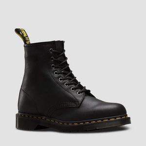 DR MARTENS 1460 Carpathian - Black